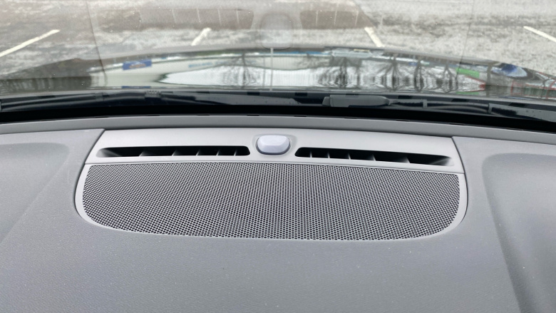 Volvo XC40 2.0 B4P Plus Black Edition 5dr Auto Petrol Estate